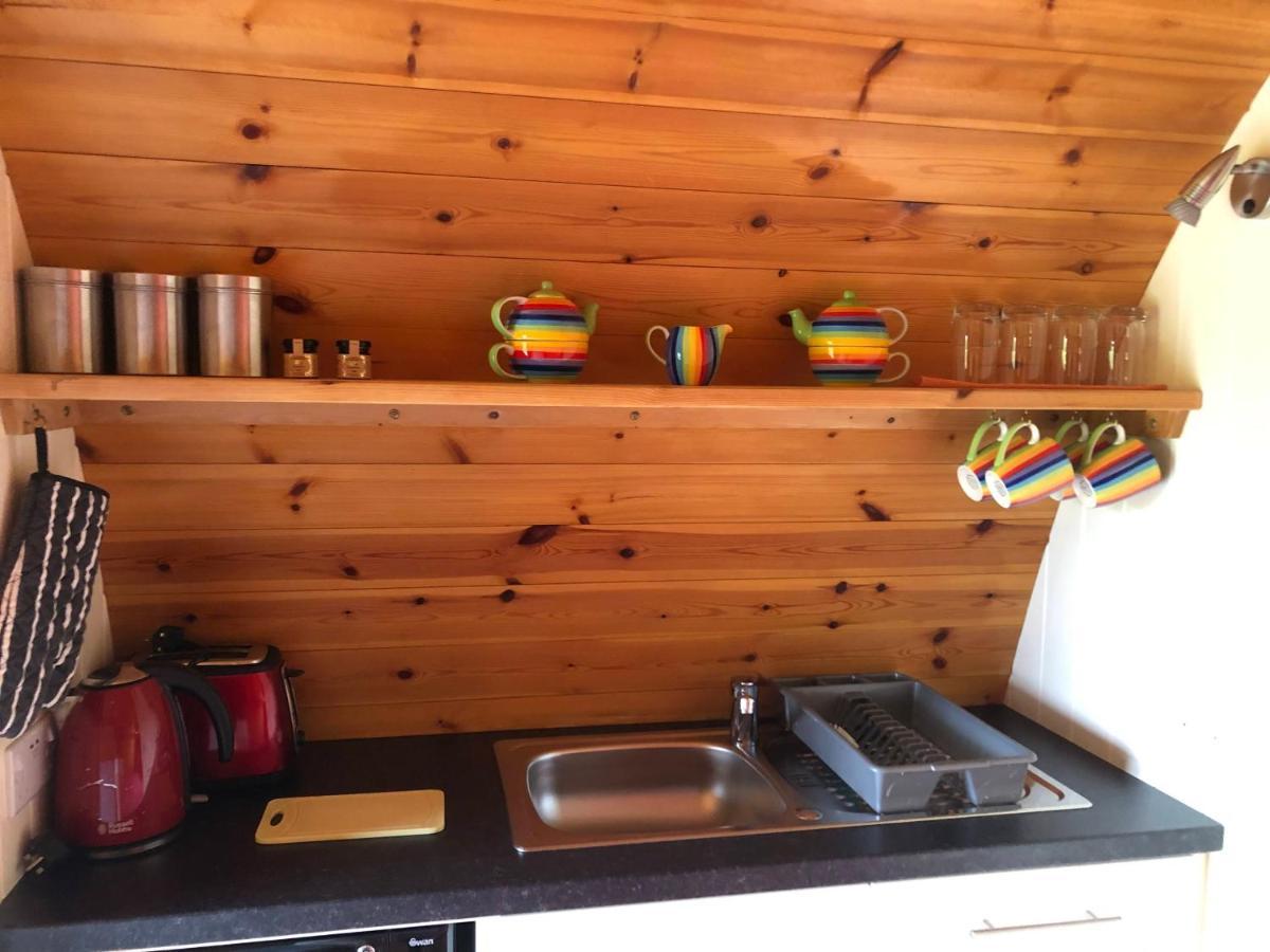 The Rainbow Pod Villa Milltown Malbay Exteriör bild