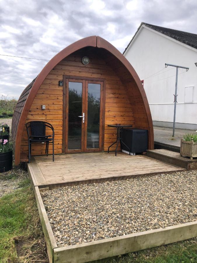 The Rainbow Pod Villa Milltown Malbay Exteriör bild