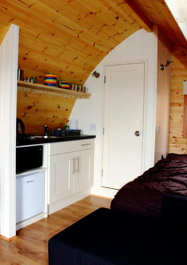 The Rainbow Pod Villa Milltown Malbay Exteriör bild