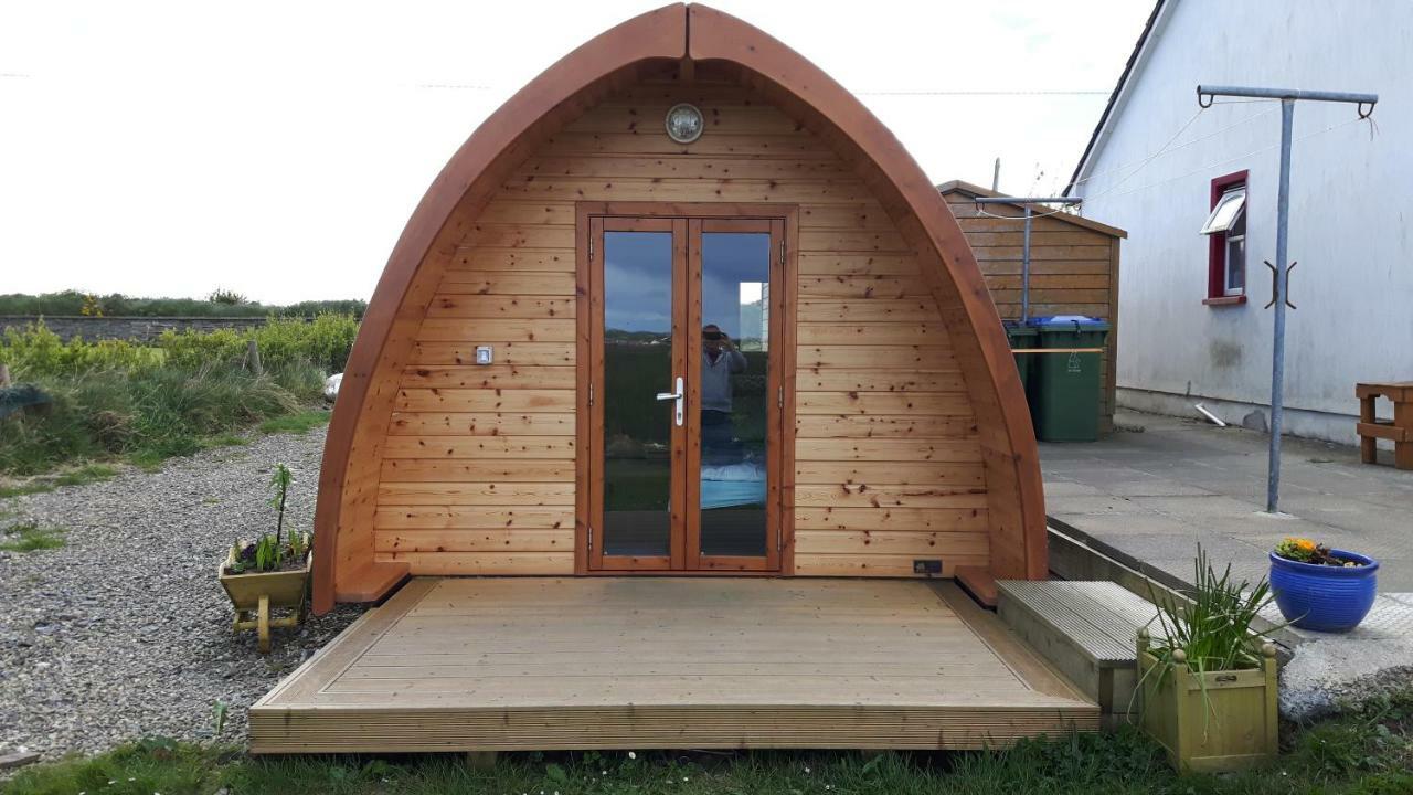 The Rainbow Pod Villa Milltown Malbay Exteriör bild
