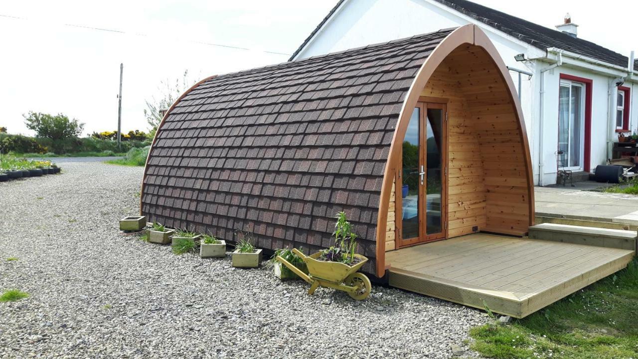 The Rainbow Pod Villa Milltown Malbay Exteriör bild