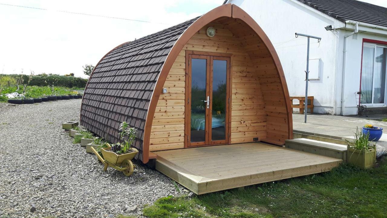 The Rainbow Pod Villa Milltown Malbay Exteriör bild