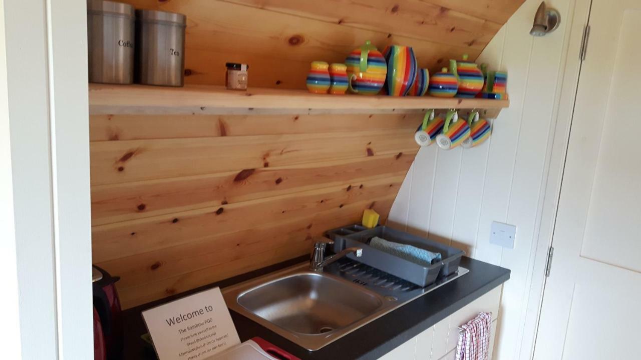 The Rainbow Pod Villa Milltown Malbay Exteriör bild