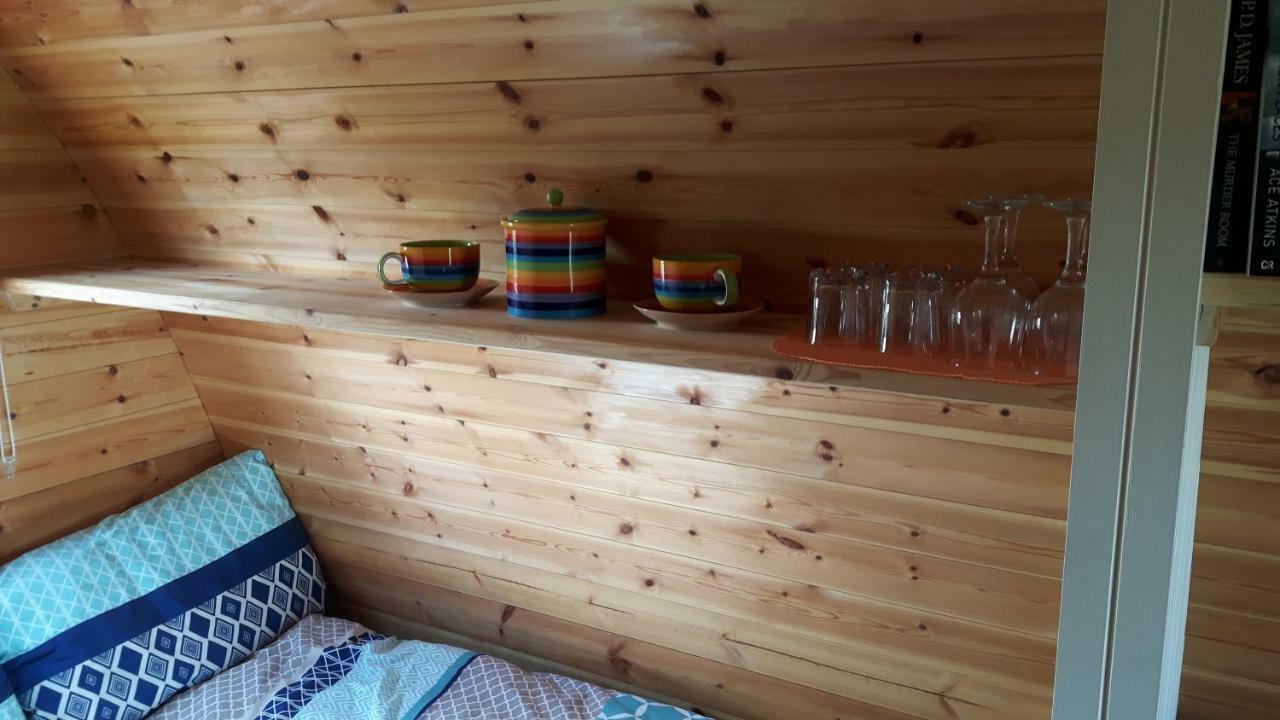 The Rainbow Pod Villa Milltown Malbay Exteriör bild