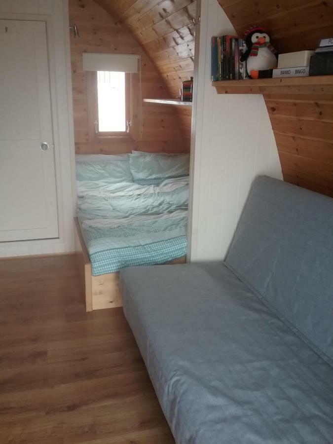 The Rainbow Pod Villa Milltown Malbay Exteriör bild